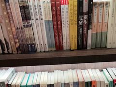 -钟书阁(群光广场店)