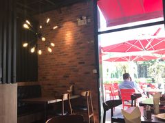 -拉亚汉堡经典餐厅(商城路店)