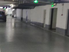 -圣诺亚大厦-地下停车场