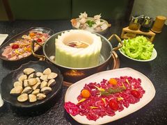 -得意咚瓜·顺德鱼生·冬瓜火锅(深圳首店)