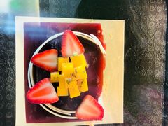 白巧克力草莓抹茶蛋糕-解放碑威斯汀酒店-知味国际美食餐厅