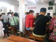 大堂-宝瑞门钉肉饼店