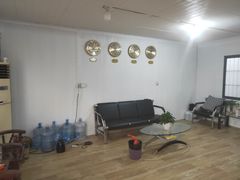 -上海万家兴小强停车场