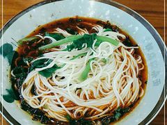 -阿依娘镇店豌杂面(三峡广场店)