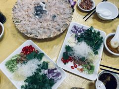 -官塘陈记鱼生·潮汕砂锅粥·牛肉火锅(潮枫路总店)