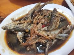 红烧小鱼-山里人家土菜馆(茅山店)