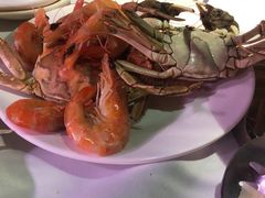 -领鲜活海鲜榴莲自助火锅(东门店)