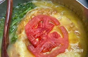 Spoon-Fried Egg Bone Soup Noodles