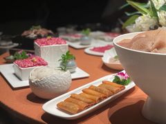 -左庭右院鲜牛肉火锅黑金店(陆家嘴中心店)
