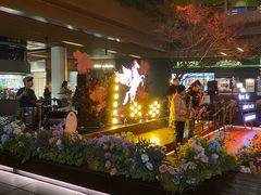-瑞虹新天地月亮湾