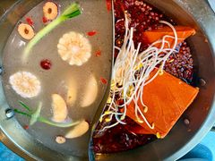 -小天鹅火锅·一线江景洪鼎旗舰店(洪崖洞店)