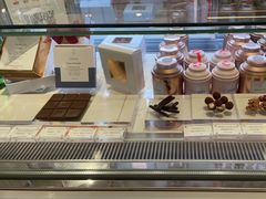 面包甜点陈列柜-Pierre Marcolini(德基广场店)