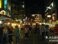 -六合夜市
