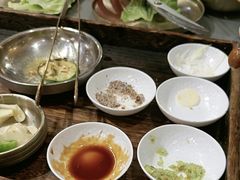 -围炉肉舍•炭烤活鳗•丹东海鲜烤肉(步行街店)