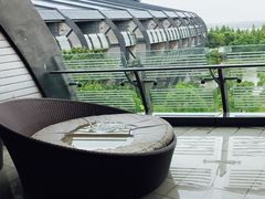 -上海滴水湖皇冠假日酒店