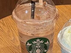 熔岩黑巧摩卡奶香星冰乐-星巴克(中山广场店)