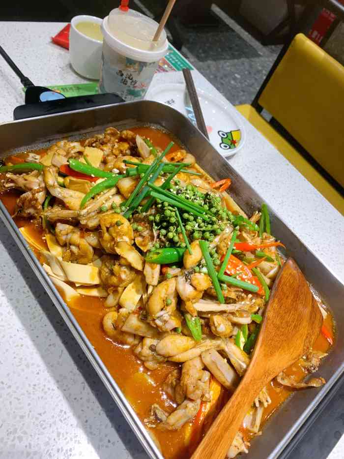 蛙年华鲜锅牛蛙(高新万达店)-"这两年西安的牛蛙店越来越多了,这家店