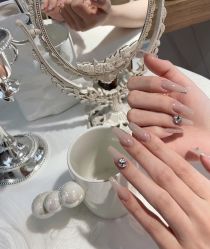 -HUII NAIL绘京美甲美睫会馆
