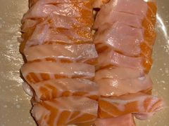 三文鱼腩刺身-广州希尔顿逸林酒店-OPEN開·全日制餐厅·海鲜·小火锅·自助餐(东风路店)