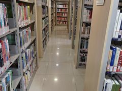 -上海市静安区图书馆(新闸路馆)