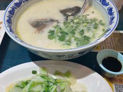 -南京金牛湖巨碗鱼头