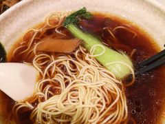 -新镇江酒家(南京西路店)