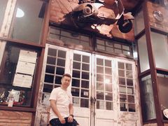 -席娜卡琳火车铁道夜市
