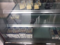 -蜜蜂小象·榴莲千层蛋糕(时代汇11栋店)