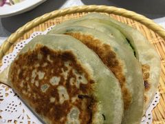 三鲜韭菜盒子-香融府·烤鸭·家常菜(马家堡路店)