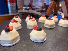 甜点-咖啡苑自助餐厅·中国大饭店
