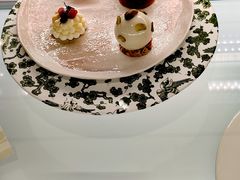 -潮一不贰·法式甜品·生日蛋糕·西式简餐(外滩店)