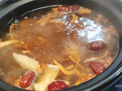 清心虫草花鸡煲-小龍鳳·港式海鲜打边炉(沙湖路店)