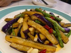-阿瓦山寨·湘菜现炒·剁椒鱼头王(咸阳总店)