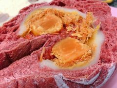 肉松咸蛋黄麻薯红丝绒软欧包-美事客·面包·蛋糕·甜品(CBD店)
