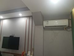 -宸玥酒店(成都西南财大地铁站店)