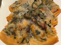 鲜虾韭菜飞饼-桂满陇·海市蜃楼·黑金(国金店)