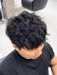 -蓝调造型·烫发·染发