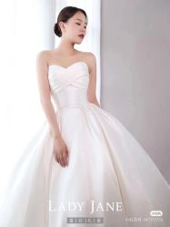 -Lady  Jane高端婚纱礼服馆