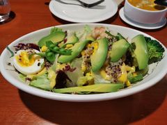 牛油果鲜虾藜麦沙拉-布拉格餐厅· 中欧捷克菜(全国首店)