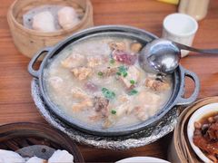 香芋腊肠滑鸡煲-华峰食馆(氹仔店)