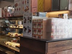 -莓园冰淇淋店