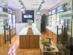 -MiRi眼镜·蔡司·星趣控·尼康控优点视觉合作店(南京东路店)