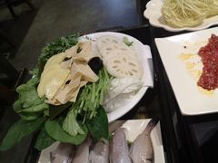-宽板凳老灶火锅(南礼士路店)