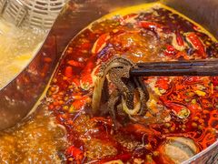 -来龍儿鲜切牛肉自助老火锅