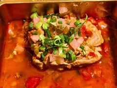 -何师烧烤·小龙虾·江湖川菜·精酿啤酒(成温店)