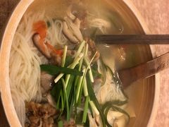 三鲜酥肉火锅米线-石榴姐•山城小馆(创始店)