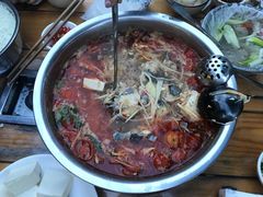 -黄利砖万峰林布依特色酸笋牛肉馆