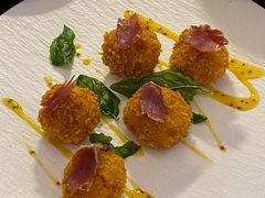 -MONICH牛排融合餐厅(和义大道购物中心店)