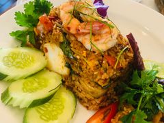 -Chom Cafe and Restaurant