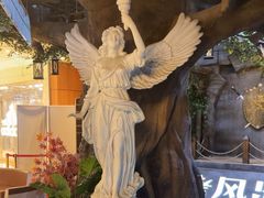 -暴风岛沉浸式体验馆(百联世纪店)